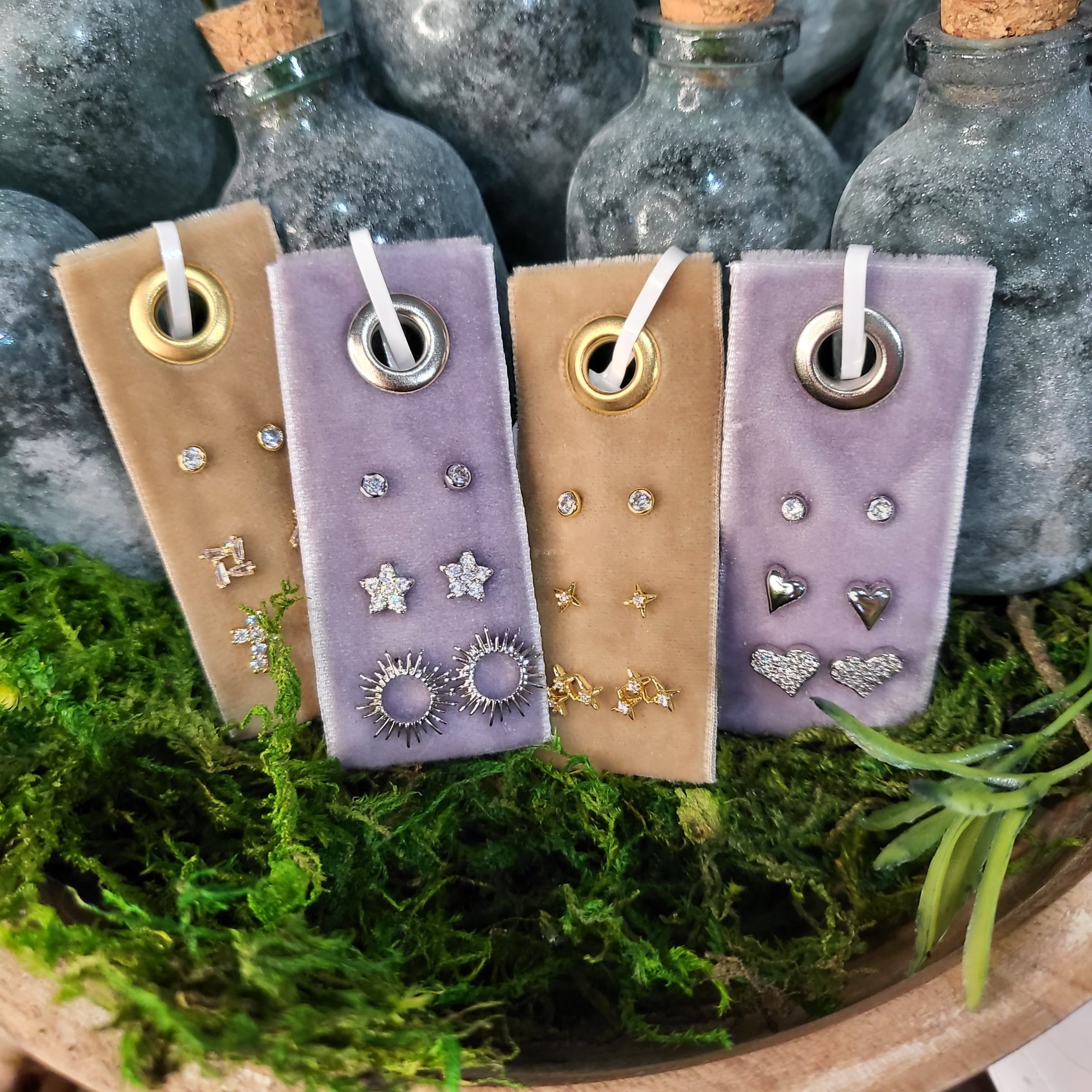 Jewelry White Barn Picket Fence